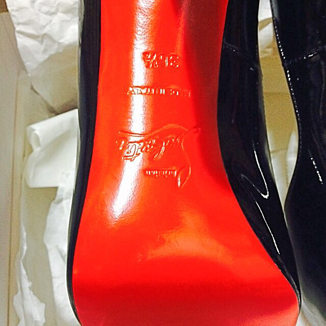 Christian Louboutin(クリスチャンルブタン)のクリスチャルブタン レディースの靴/シューズ(ハイヒール/パンプス)の商品写真