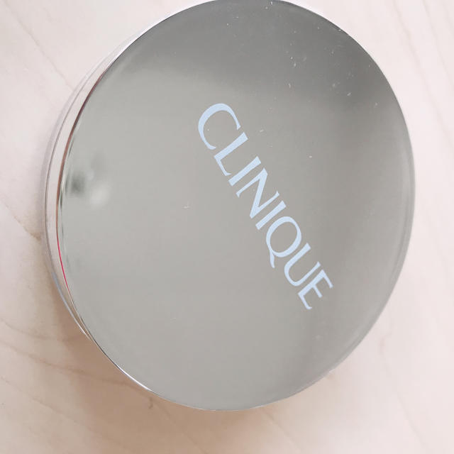CLINIQUE(クリニーク)のCLINIQUEステイマットシアープレストパウダー コスメ/美容のベースメイク/化粧品(ファンデーション)の商品写真