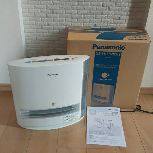 Panasonic(パナソニック)のPanasonic 加湿セラミックファンヒーター DS-FKX-1202 スマホ/家電/カメラの冷暖房/空調(ファンヒーター)の商品写真