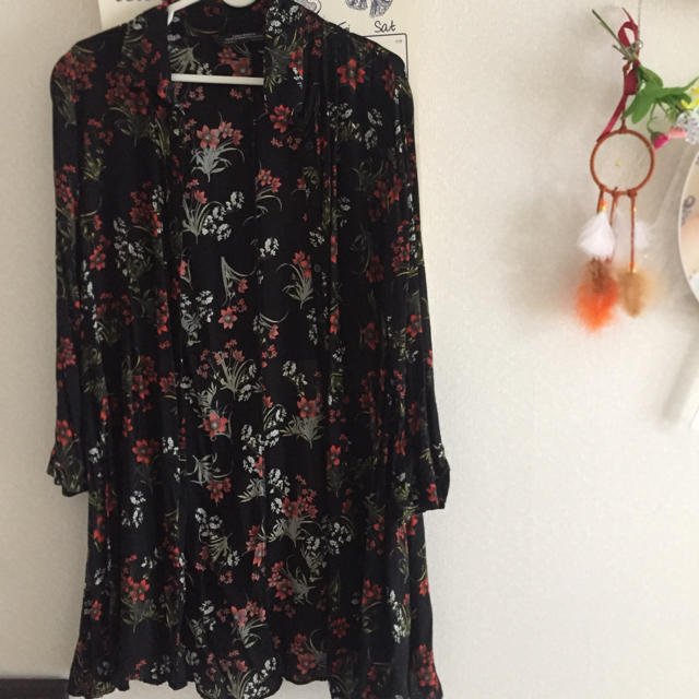 ZARA(ザラ)のZARA WOMAN 花柄ブラウス レディースのトップス(シャツ/ブラウス(長袖/七分))の商品写真