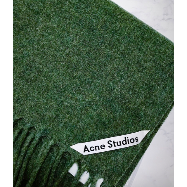 ACNE(アクネ)のacne studios アクネ 大判ストール カーキ グリーン レディースのファッション小物(ストール/パシュミナ)の商品写真