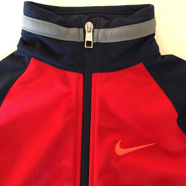 NIKE(ナイキ)のナイキ ジャンパー  キッズ/ベビー/マタニティのキッズ服男の子用(90cm~)(ジャケット/上着)の商品写真