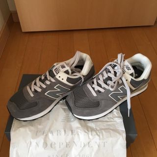 ニューバランス(New Balance)の🌸新品ニューバランススニーカー24.0グレー(スニーカー)