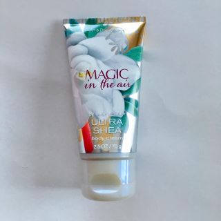 バスアンドボディーワークス(Bath & Body Works)の【新品未使用】ハワイ土産 バス&ボディワークス ボディクリーム シアバター(ボディクリーム)