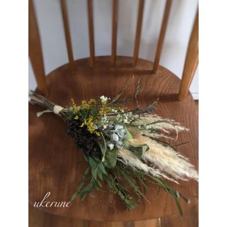 パンパスグラスと蕾のミモザの ふわふわアンティーク スワッグ ドライ パンパスグラスと蕾のミモザの ふわふわアンティーク スワッグ ドライ