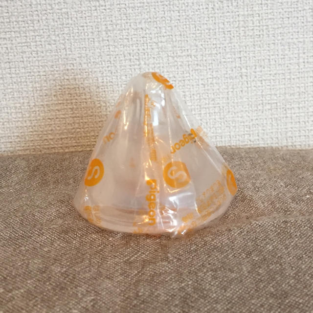 新品 未使用 ☆ ピジョン 母乳実感 シリコーンゴム製乳首 Sサイズ キッズ/ベビー/マタニティの授乳/お食事用品(哺乳ビン用乳首)の商品写真