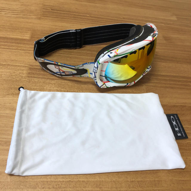 Oakley(オークリー)のOAKLEY ゴーグル スポーツ/アウトドアのスノーボード(アクセサリー)の商品写真