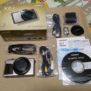 オリンパス(OLYMPUS)のOLYMPUS XZ-1 チタニウムシルバー 自動開閉キャップ付き(コンパクトデジタルカメラ)