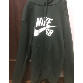 ナイキ(NIKE)のNIKE パーカー(パーカー)