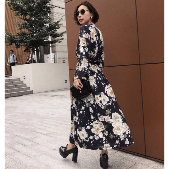 Ameri VINTAGE(アメリヴィンテージ)のamerivintage BLOSSOM PLEATS DRESS レディースのワンピース(ロングワンピース/マキシワンピース)の商品写真