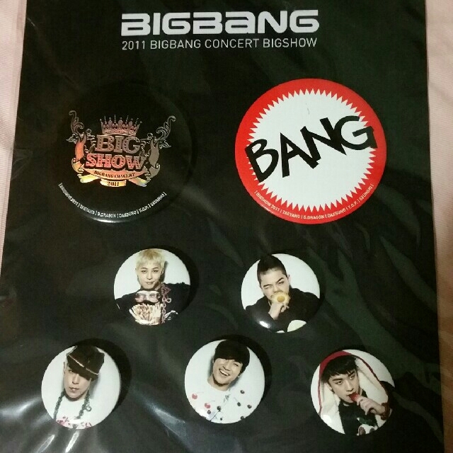 BIGBANG BIG SHOW2011　公式グッズ　缶バッジ7個セット エンタメ/ホビーのCD(K-POP/アジア)の商品写真
