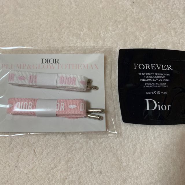 Christian Dior(クリスチャンディオール)のDior ノベルティ サンプル付き エンタメ/ホビーのコレクション(ノベルティグッズ)の商品写真