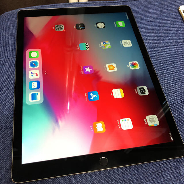 Apple(アップル)のかびさん専用 iPad Pro 12.9 64GB シルバー docomo  スマホ/家電/カメラのPC/タブレット(タブレット)の商品写真