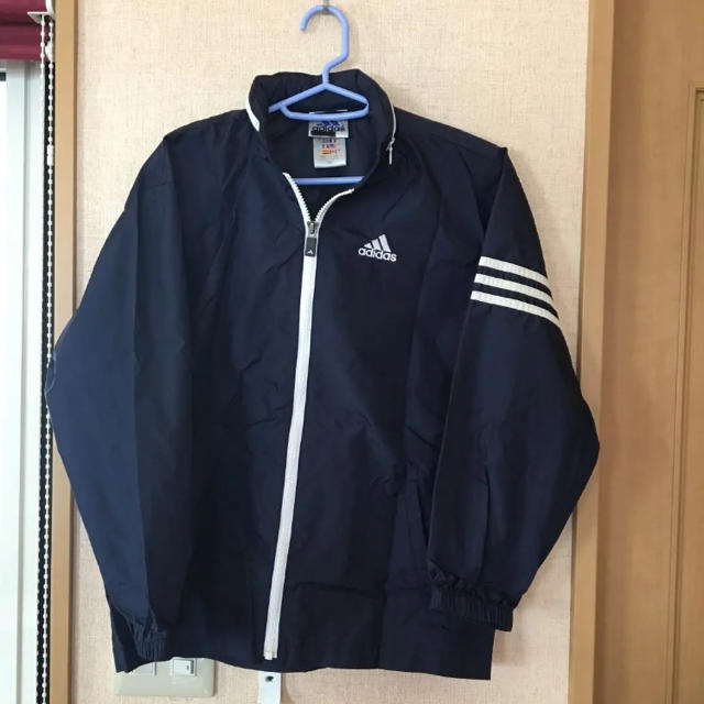 adidas(アディダス)のアディダス ウィンドブレーカ キッズ/ベビー/マタニティのキッズ服男の子用(90cm~)(ジャケット/上着)の商品写真