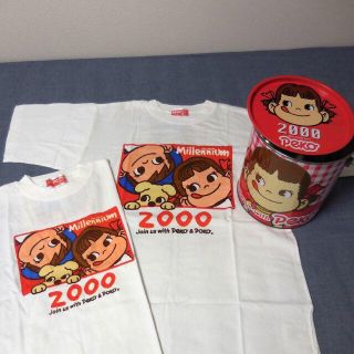 フジヤ(不二家)のペコちゃんポコちゃん　親子ペア　缶入りTシャツ(キャラクターグッズ)