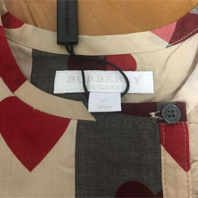 BURBERRY(バーバリー)の♡ご専用♡新品 バーバリー ワンピース2y キッズ/ベビー/マタニティのキッズ服女の子用(90cm~)(ワンピース)の商品写真