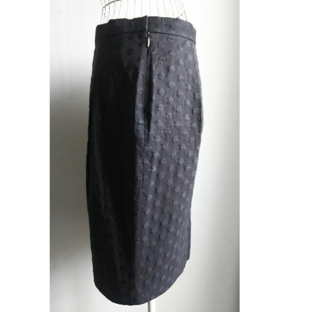 TOMORROWLAND(トゥモローランド)のTOMORROWLAND  黒 スカート レディースのスカート(ひざ丈スカート)の商品写真