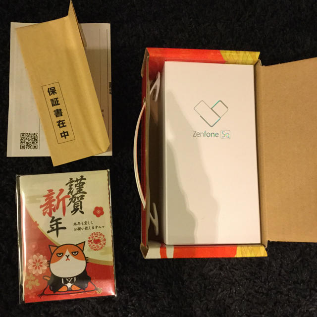 ASUS Zenfone 5Q White 白 買い特価 スマホ/家電/カメラ | bca.edu.gr