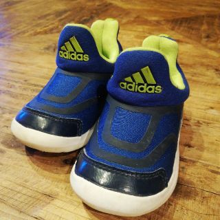 アディダス(adidas)のアディダス　スニーカー(スニーカー)