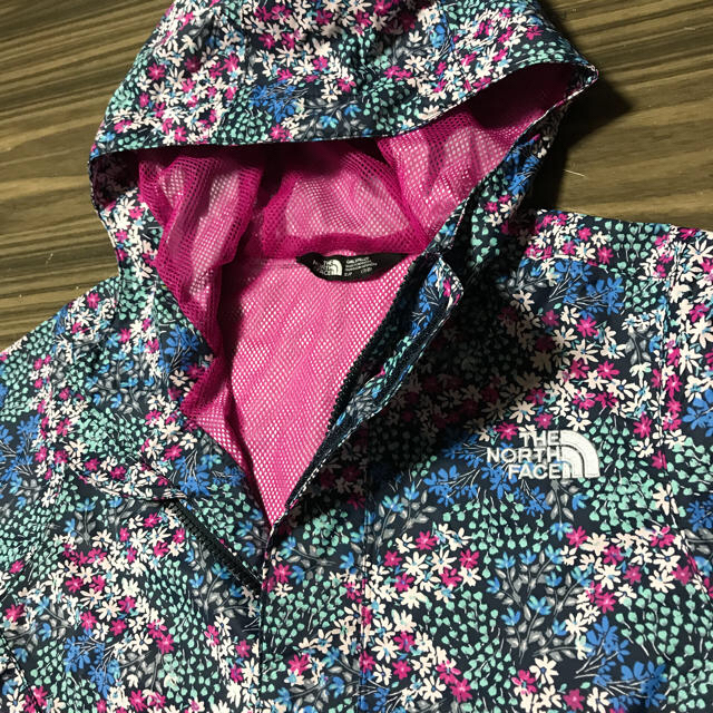 THE NORTH FACE(ザノースフェイス)の【新品】ノースフェイス ジャケットS 130cm キッズ/ベビー/マタニティのキッズ服女の子用(90cm~)(ジャケット/上着)の商品写真