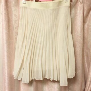 スライ(SLY)のSLY♡ホワイト白プリーツスカート(ひざ丈スカート)