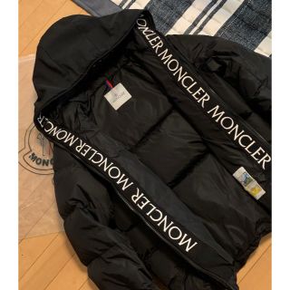 モンクレール(MONCLER)のモンクレール新作モデルダウンジャケット(ダウンジャケット)