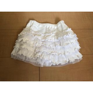 ベベ(BeBe)の☆美品☆  Bebe フリルショートパンツ  白色  (90センチ)(パンツ/スパッツ)