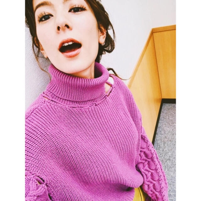 Ameri VINTAGE(アメリヴィンテージ)のameri vintage CONNECT TURTLE NECK KNIT レディースのトップス(ニット/セーター)の商品写真