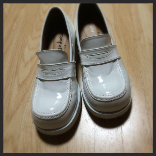 白ローファー レディースの靴/シューズ(ローファー/革靴)の商品写真