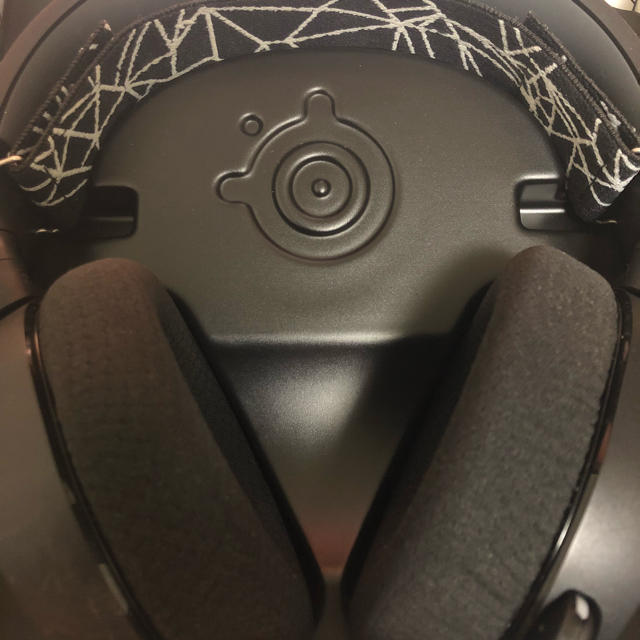 ゲーミングヘッドセット steelseries ARCTIS5