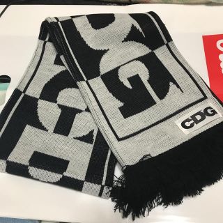 「CDG comme des garcons マフラー 中古品」に近い商品