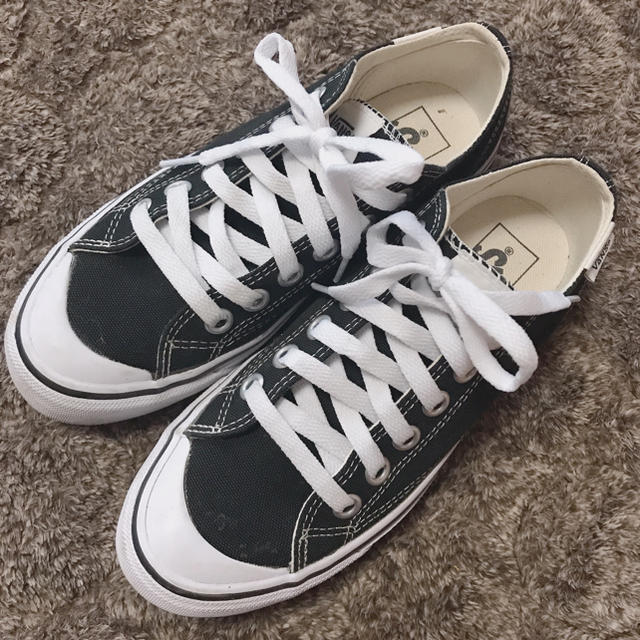 VANS(ヴァンズ)のVANS♡スニーカー♡ブラック♡22.5cm レディースの靴/シューズ(スニーカー)の商品写真