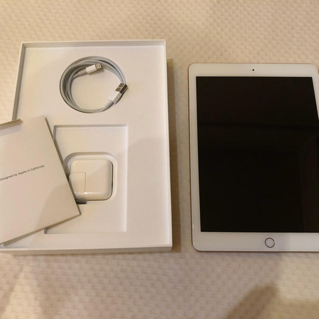 iPad Wi-Fi 2018の通販 by シーマ's shop｜アイパッドならラクマ - iPad 32GB 第６世代 豊富な得価