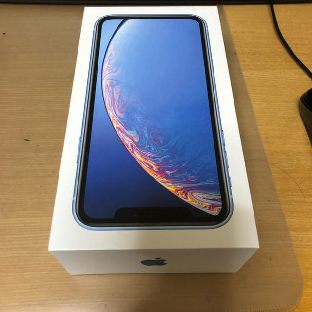 iPhone(アイフォーン)のiPhone XR  128gb simフリー ブルー 未使用 スマホ/家電/カメラのスマホアクセサリー(iPhoneケース)の商品写真