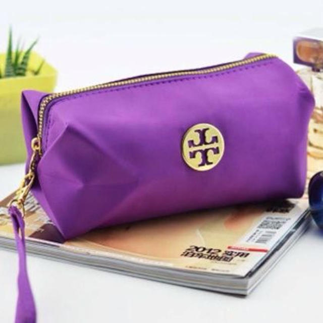 Tory Burch(トリーバーチ)のトリーバーチポーチ レディースのファッション小物(ポーチ)の商品写真