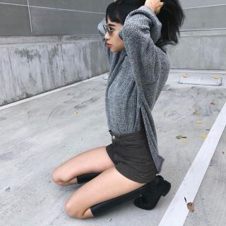 ザラ(ZARA)のjuemi ジュエミ High-Waisted Corduroy Shorts(ショートパンツ)