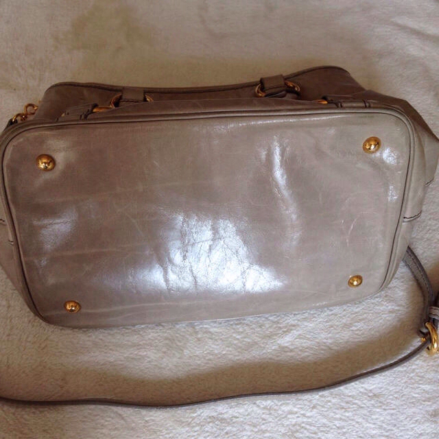 miumiu(ミュウミュウ)のMIU MIU ミュウミュウ バッグ レディースのバッグ(ハンドバッグ)の商品写真