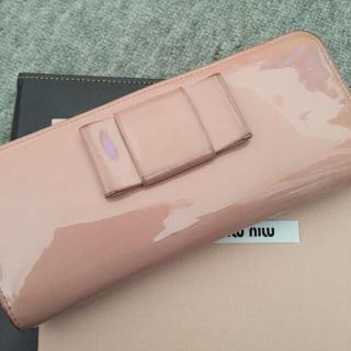 ミュウミュウ(miumiu)の長財布(財布)