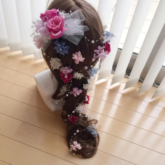 ハンドメイドラプンツェル髪飾り♡水色♡白♡かすみ草髪飾り♡パールライン