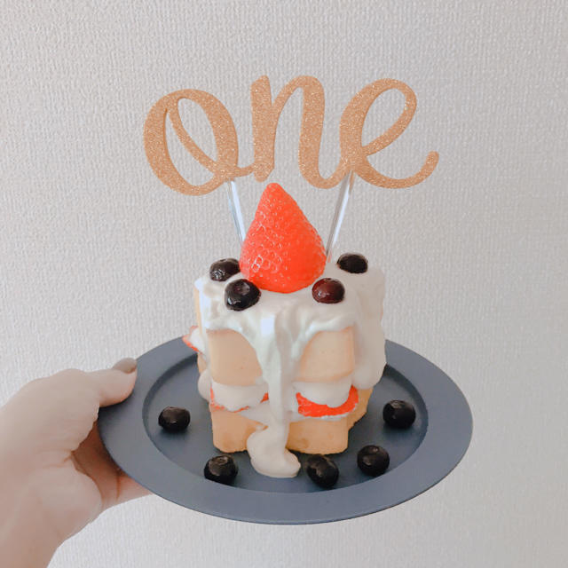 ケーキトッパー one キッズ/ベビー/マタニティのメモリアル/セレモニー用品(その他)の商品写真