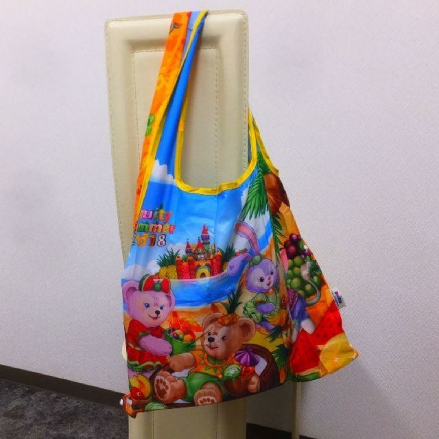 ダッフィー(ダッフィー)のダッフィーフレンズ フルーティーサマー エコバッグ　香港ディズニー限定 レディースのバッグ(エコバッグ)の商品写真