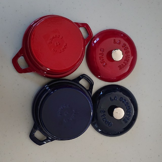 STAUB(ストウブ)の【お値下げ】STAUB ストウブ ヴィンテージ ココット 12cm  インテリア/住まい/日用品のキッチン/食器(鍋/フライパン)の商品写真