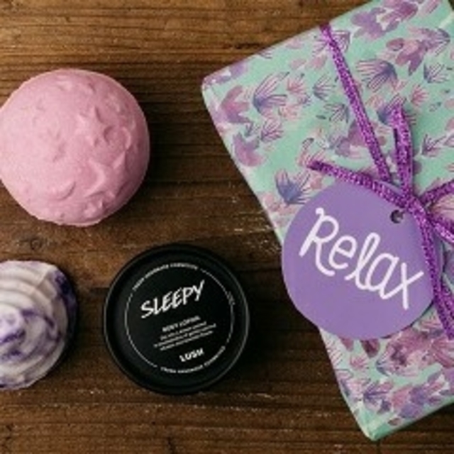 LUSH(ラッシュ)のLUSH ギフトBOX Relax コスメ/美容のボディケア(バスグッズ)の商品写真