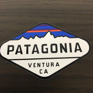 パタゴニア(patagonia)の【縦6.4cm横10.2cm】patagonia パタゴニア  公式ステッカー(ステッカー)