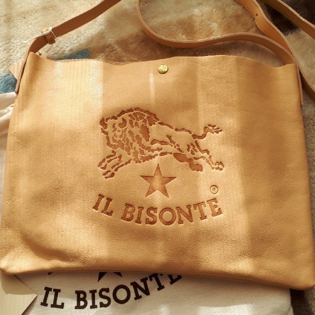 IL BISONTE(イルビゾンテ)の新品　イルビゾンテ　ショルダーバッグ メンズのバッグ(ショルダーバッグ)の商品写真