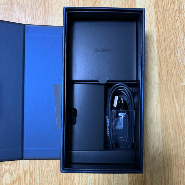 SAMSUNG 黒色 au simロック解除済みの通販 by mr.k1982's shop｜サムスンならラクマ - SCV37 Galaxy Note 8 正規店新品