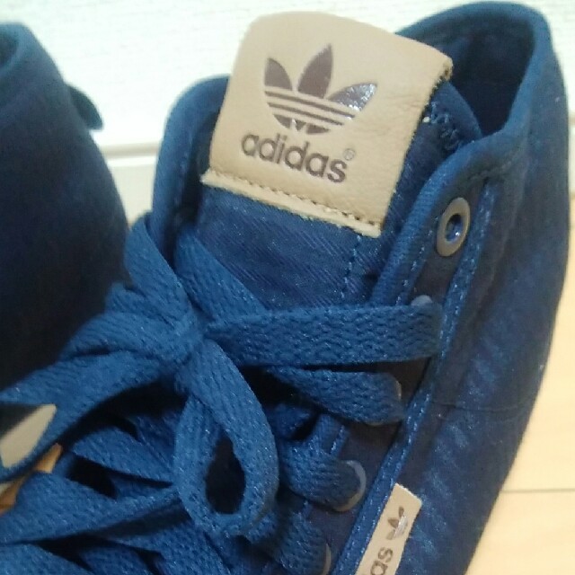 adidas(アディダス)のadidasスニーカー  サイズ24 レディースの靴/シューズ(スニーカー)の商品写真