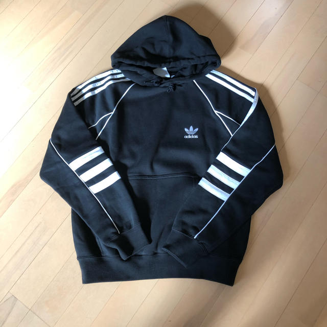 adidas(アディダス)のアディダス オリジナルパーカー アングリッド ロデオクラウンズ トゥデイフル レディースのトップス(パーカー)の商品写真