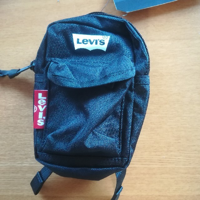 Levi's(リーバイス)の新品未使用 リーバイス ミニバック メンズのバッグ(ウエストポーチ)の商品写真