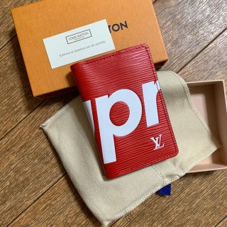 ルイヴィトン(LOUIS VUITTON)のsupreme x louis vuitton エピ オーガナイザーカードケース(名刺入れ/定期入れ)